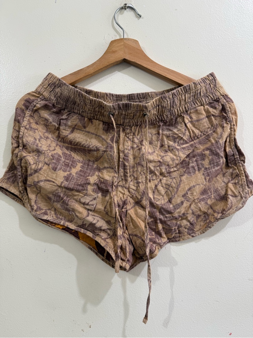 Women's Taupe Floral Drawstring Athletic Shorts